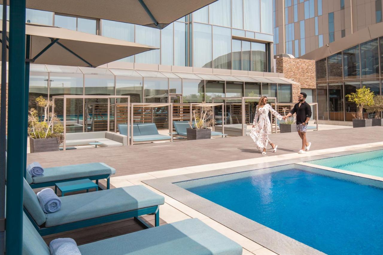 Jeddah Marriott Hotel Madinah Road Екстер'єр фото The pool at the hotel