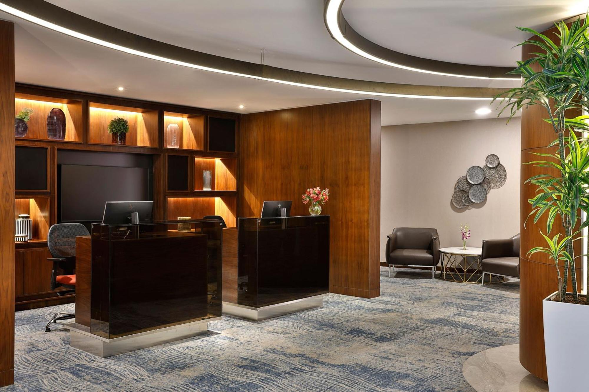 Jeddah Marriott Hotel Madinah Road Екстер'єр фото The interior of the lounge